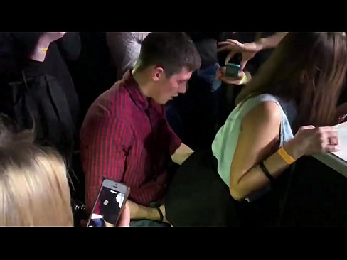 ❤️ Rigtig sex i en russisk natklub. 18-årig russisk pige i anus og vagina kneppet i en natklub Sluts at da.porn-impact.ru ☑